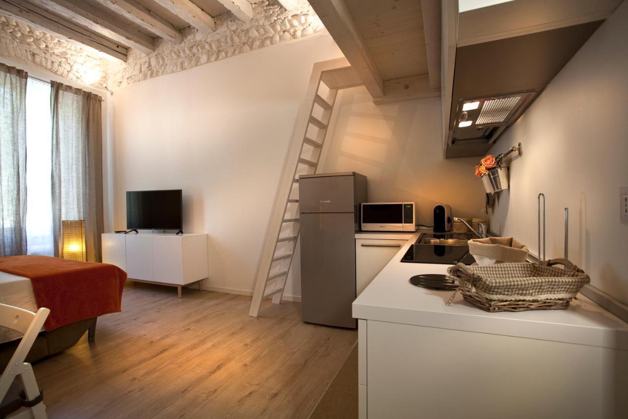 Studio Bijoux River Apartment เวโรนา ภายนอก รูปภาพ